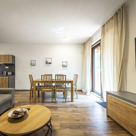 Apartmanovy Dom Poludnica - Chopok Juh Hotel Tale Bagian luar foto