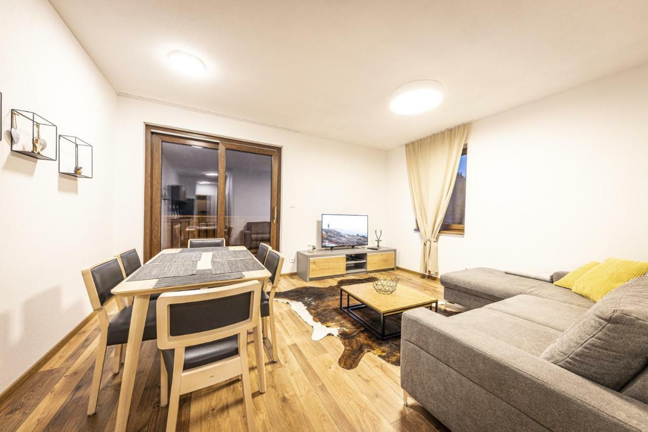 Apartmanovy Dom Poludnica - Chopok Juh Hotel Tale Bagian luar foto