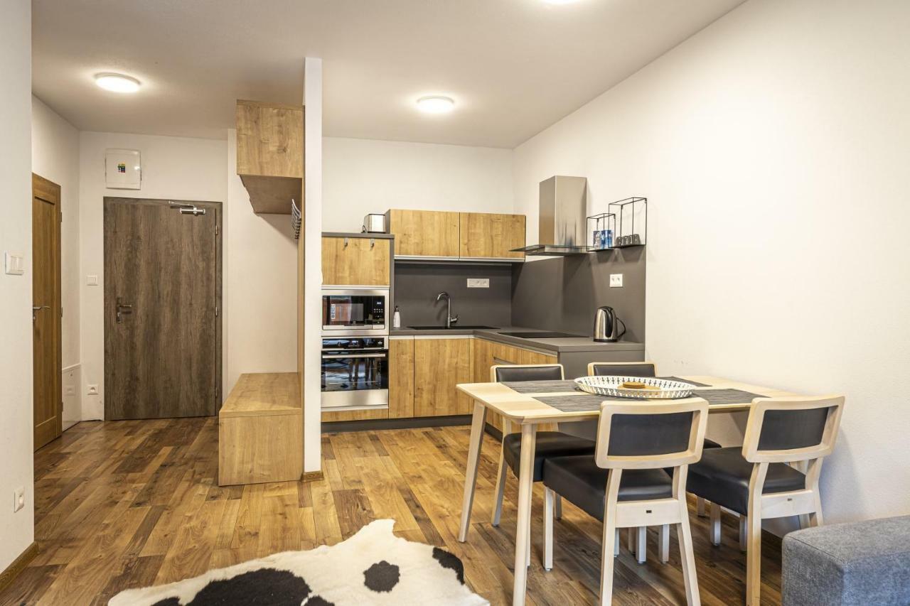 Apartmanovy Dom Poludnica - Chopok Juh Hotel Tale Bagian luar foto