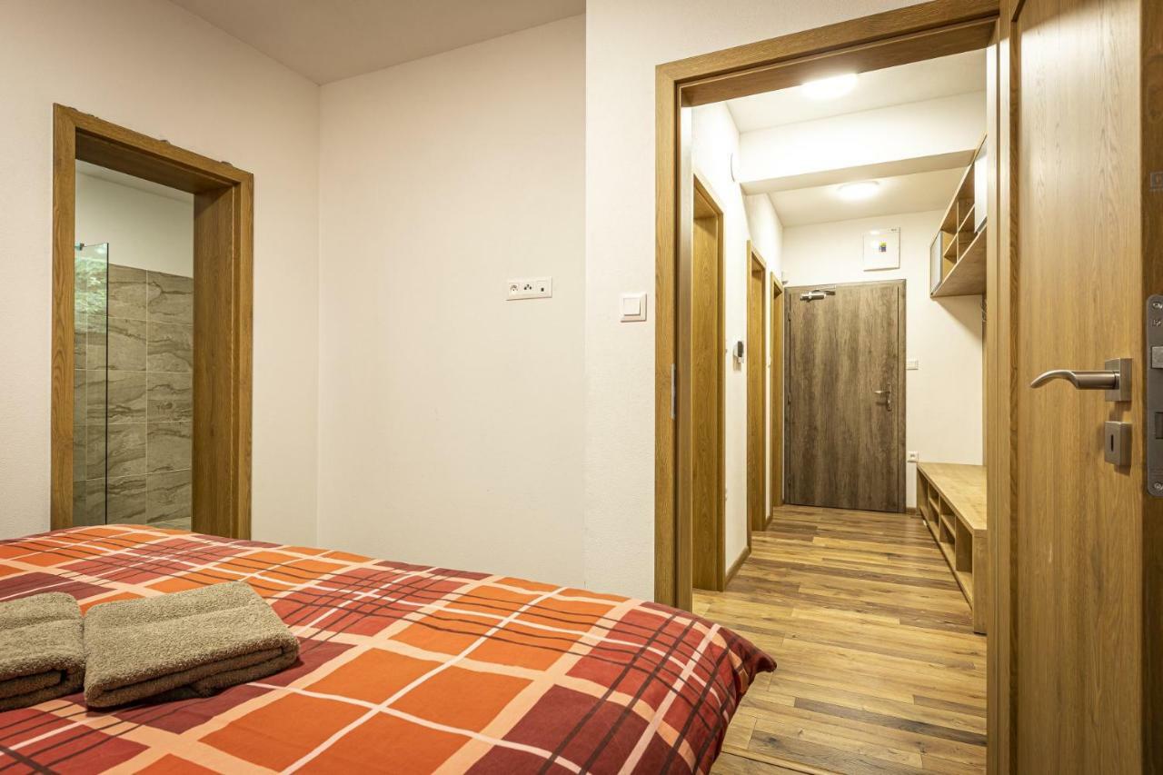 Apartmanovy Dom Poludnica - Chopok Juh Hotel Tale Bagian luar foto