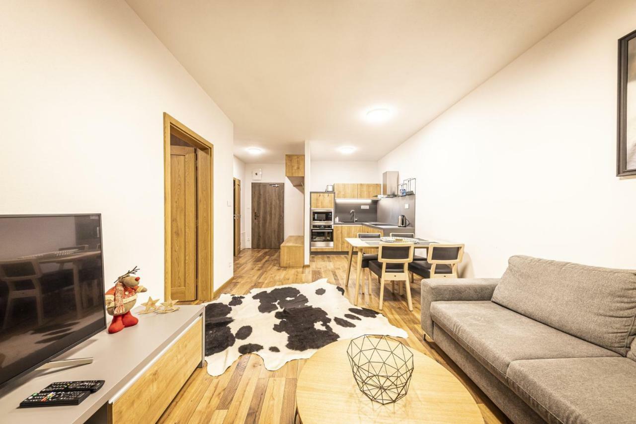 Apartmanovy Dom Poludnica - Chopok Juh Hotel Tale Bagian luar foto