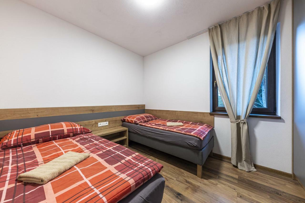 Apartmanovy Dom Poludnica - Chopok Juh Hotel Tale Bagian luar foto